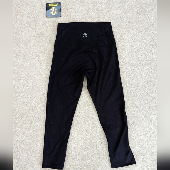 Til You Collapse Effortless Classic Capri leggings - Black, size XS - Picture 7 of 8